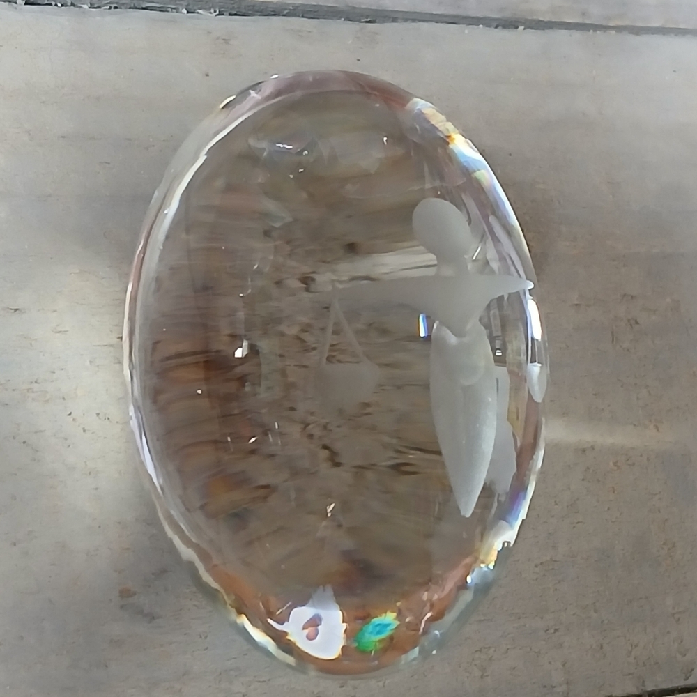 Vintage 70s Clear Glass Crystal Egg Paperweight Zodiac Libra Ekenas Sweden - Picture 8 of 14